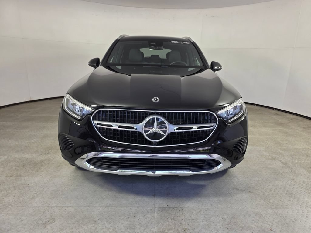 Certified 2025 Mercedes-Benz GLC 300 image 2