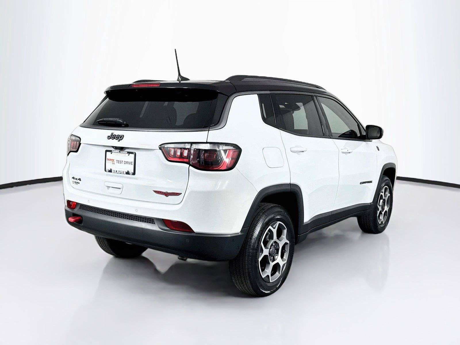 Used 2022 Jeep Compass Trailhawk w/ Sun and Sound Group AWD/4WD image 2