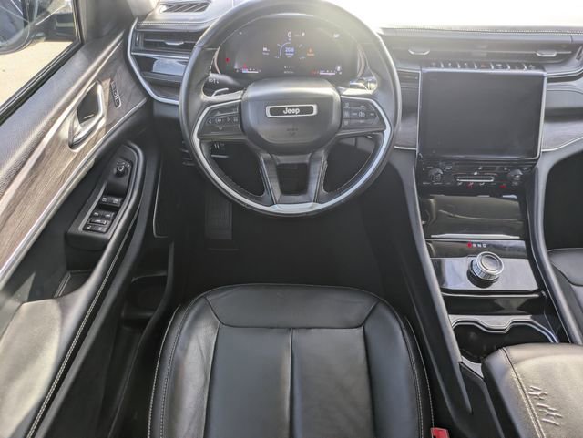 Used 2022 Jeep Grand Cherokee Limited image 12