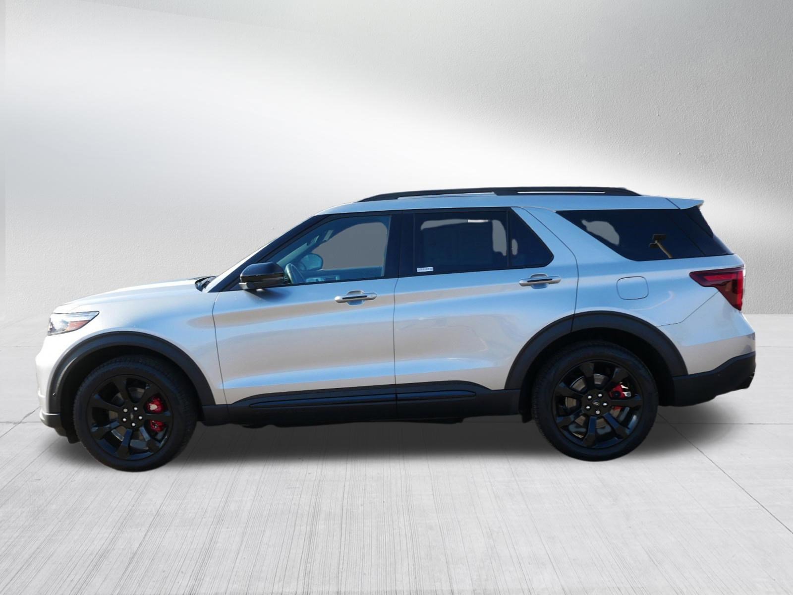 Used 2024 Ford Explorer ST w/ Equipment Group 401A AWD/4WD image 4