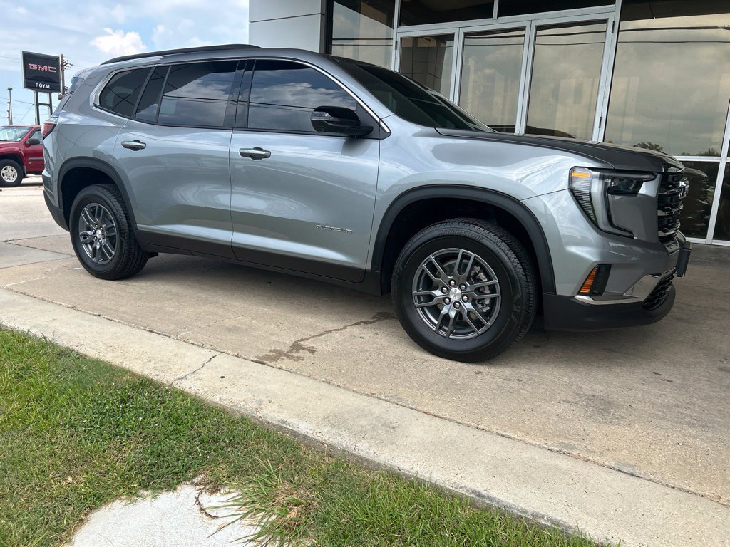 Certified 2026 GMC Acadia Elevation FWD image 2