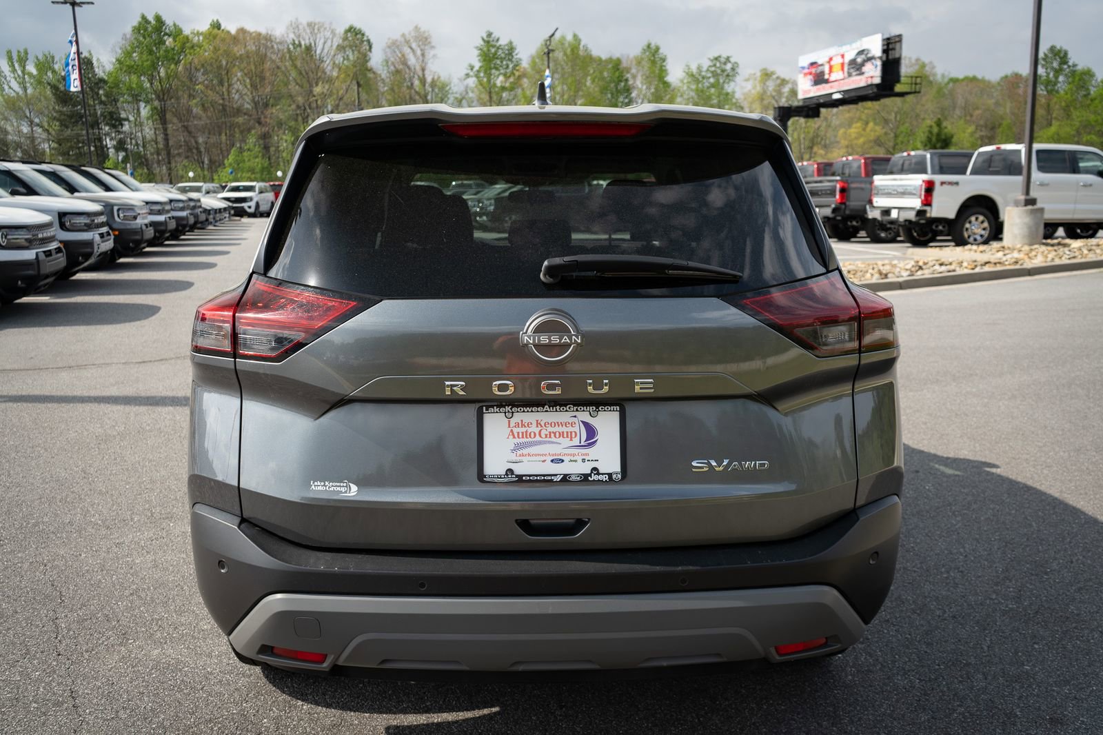 Used 2023 Nissan Rogue SV image 8