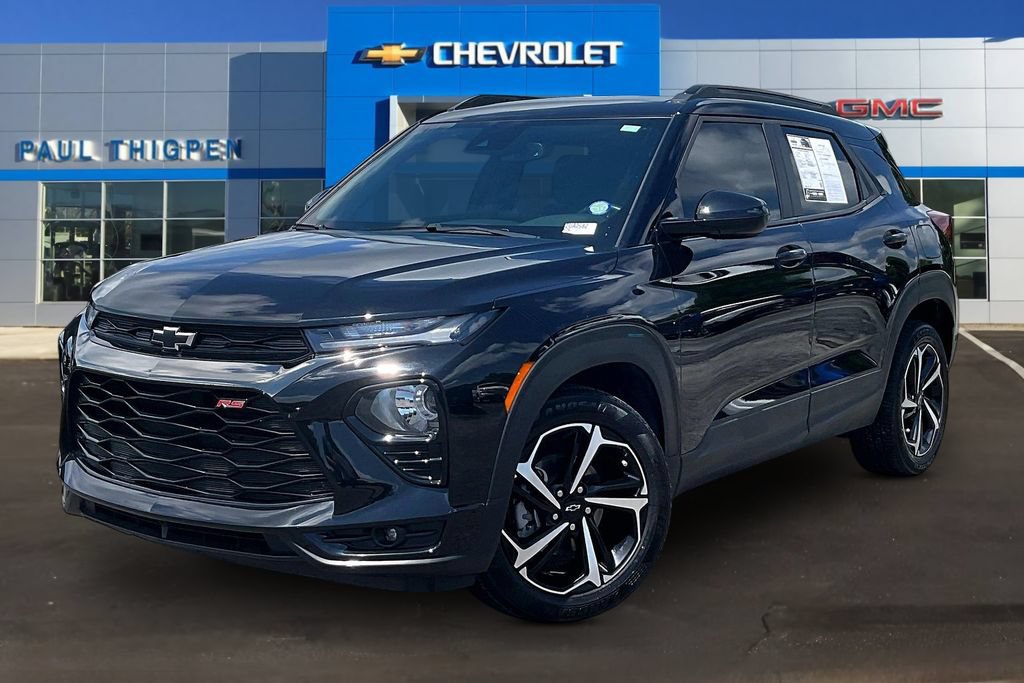 Used 2022 Chevrolet TrailBlazer RS w/ Technology Package FWD image 3