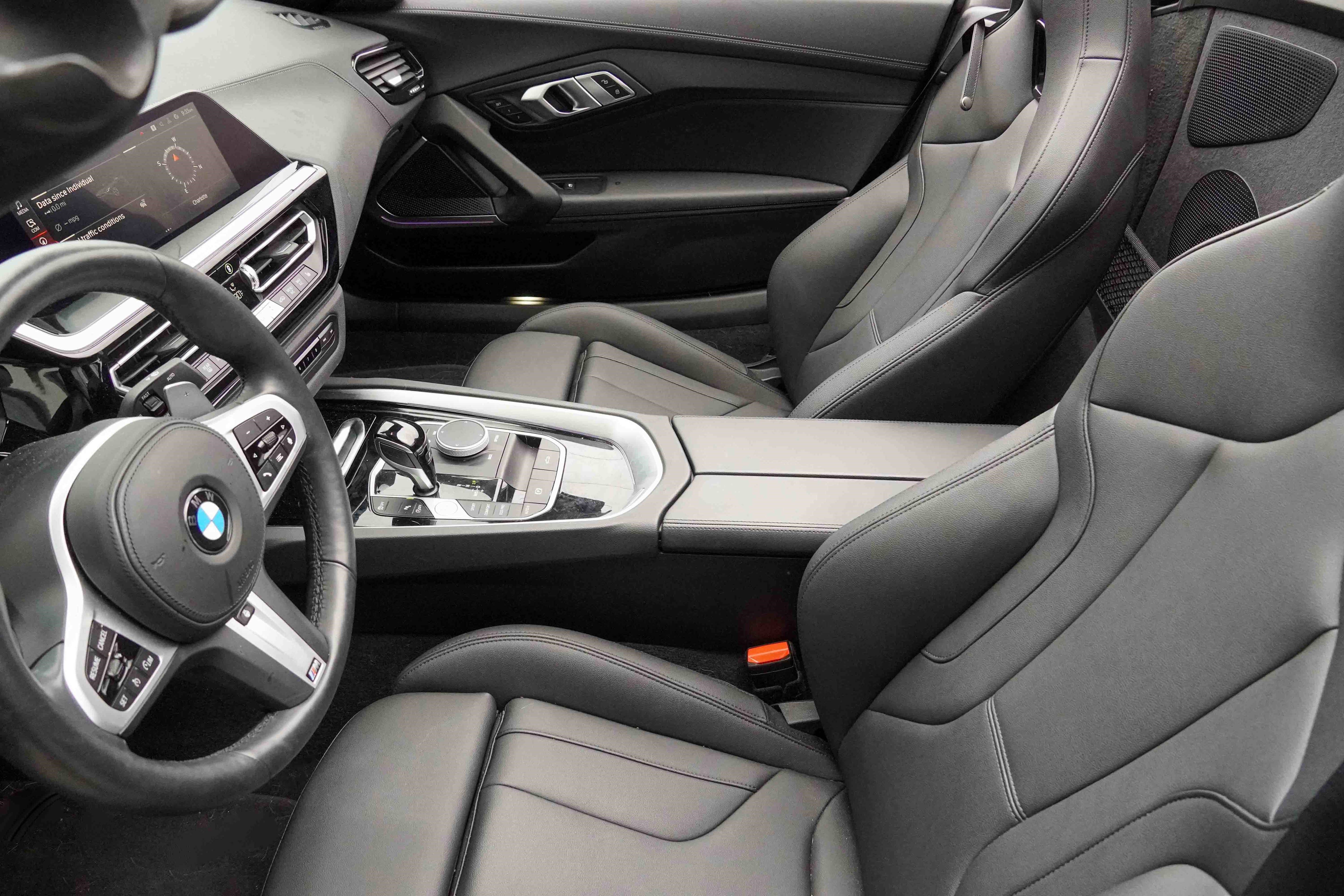 Used 2024 BMW Z4 sDrive30i w/ Shadowloine Package image 12