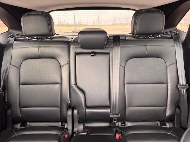 Used 2025 Ford Escape Platinum AWD/4WD image 24