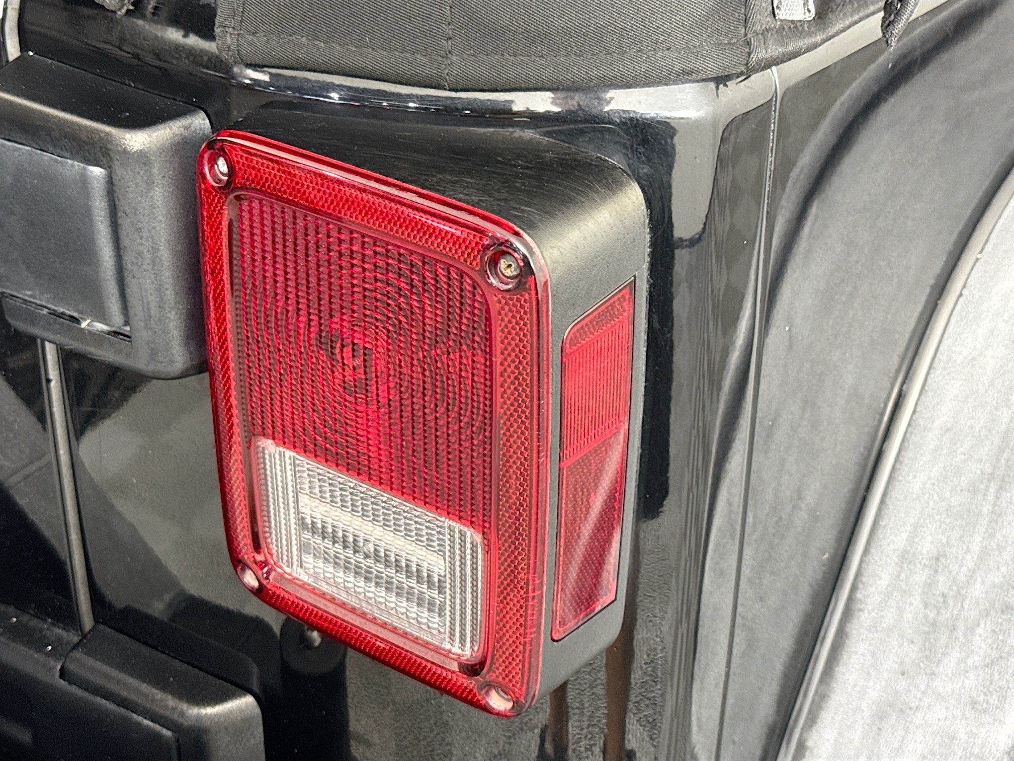 Used 2010 Jeep Wrangler Rubicon w/ Trailer Tow Group AWD/4WD image 25