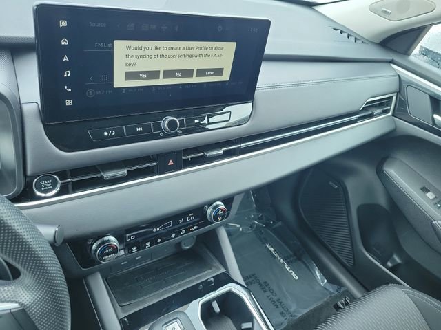 Used 2025 Mitsubishi Outlander ES FWD image 27