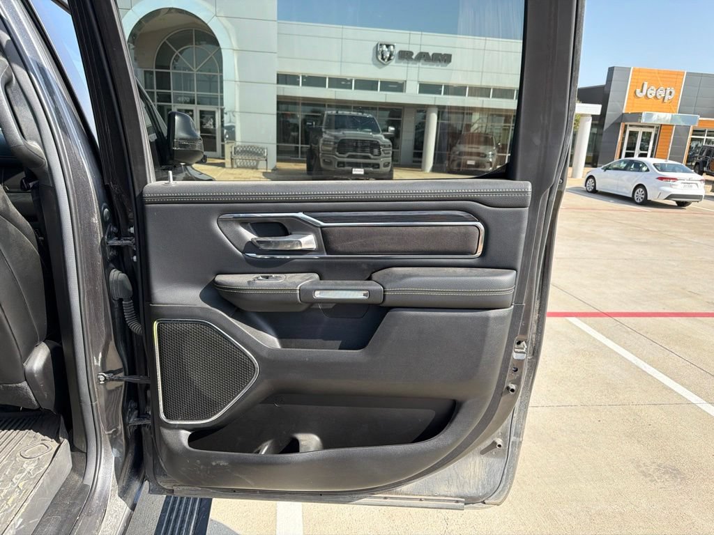 Used 2024 RAM 1500 Laramie AWD/4WD image 16
