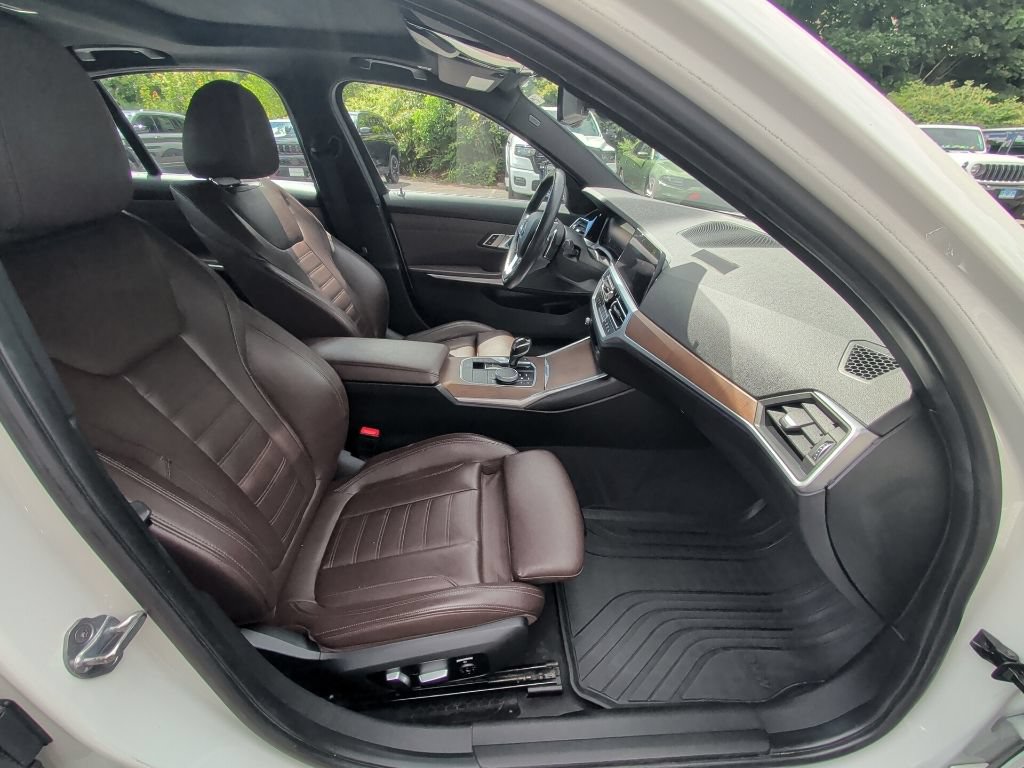 Used 2019 BMW 330i xDrive Sedan w/ Convenience Package AWD/4WD image 15