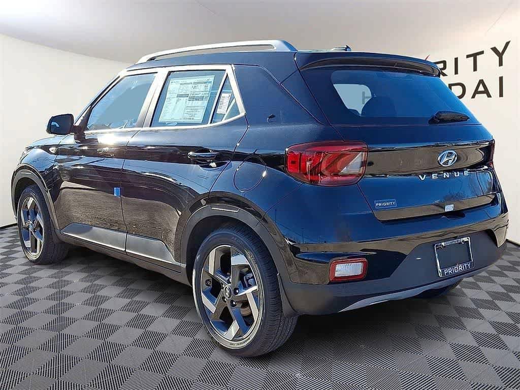 New 2026 Hyundai Venue SEL FWD image 3
