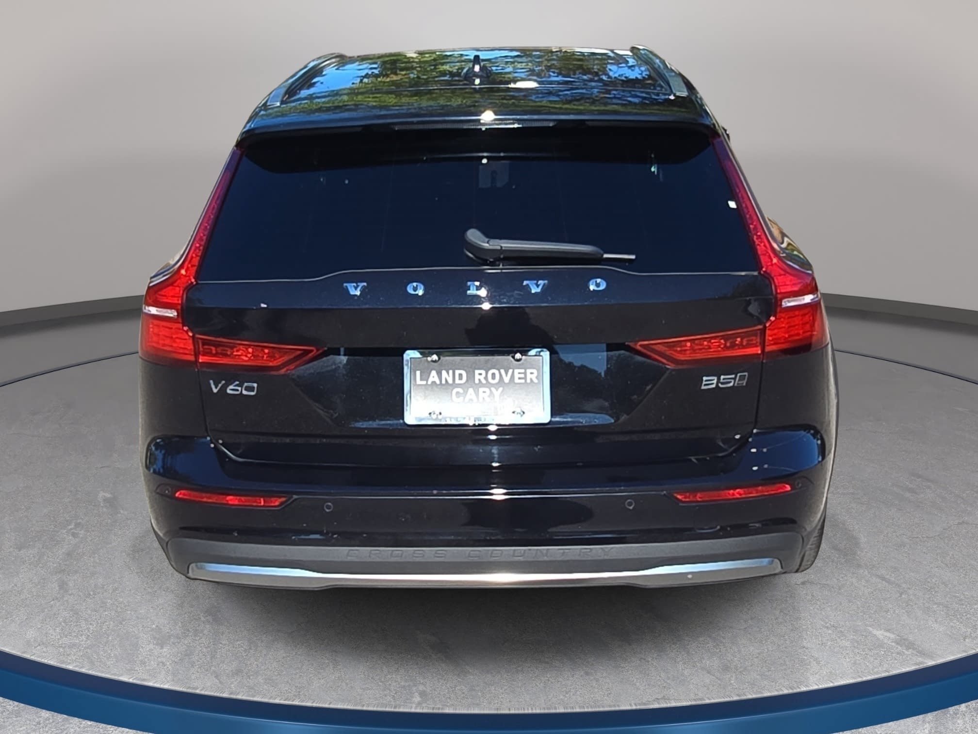 Used 2026 Volvo V60 B5 Cross Country Ultra AWD/4WD image 6