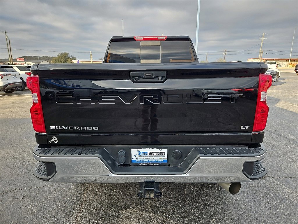 Used 2025 Chevrolet Silverado 2500 LT w/ Leather Package image 5