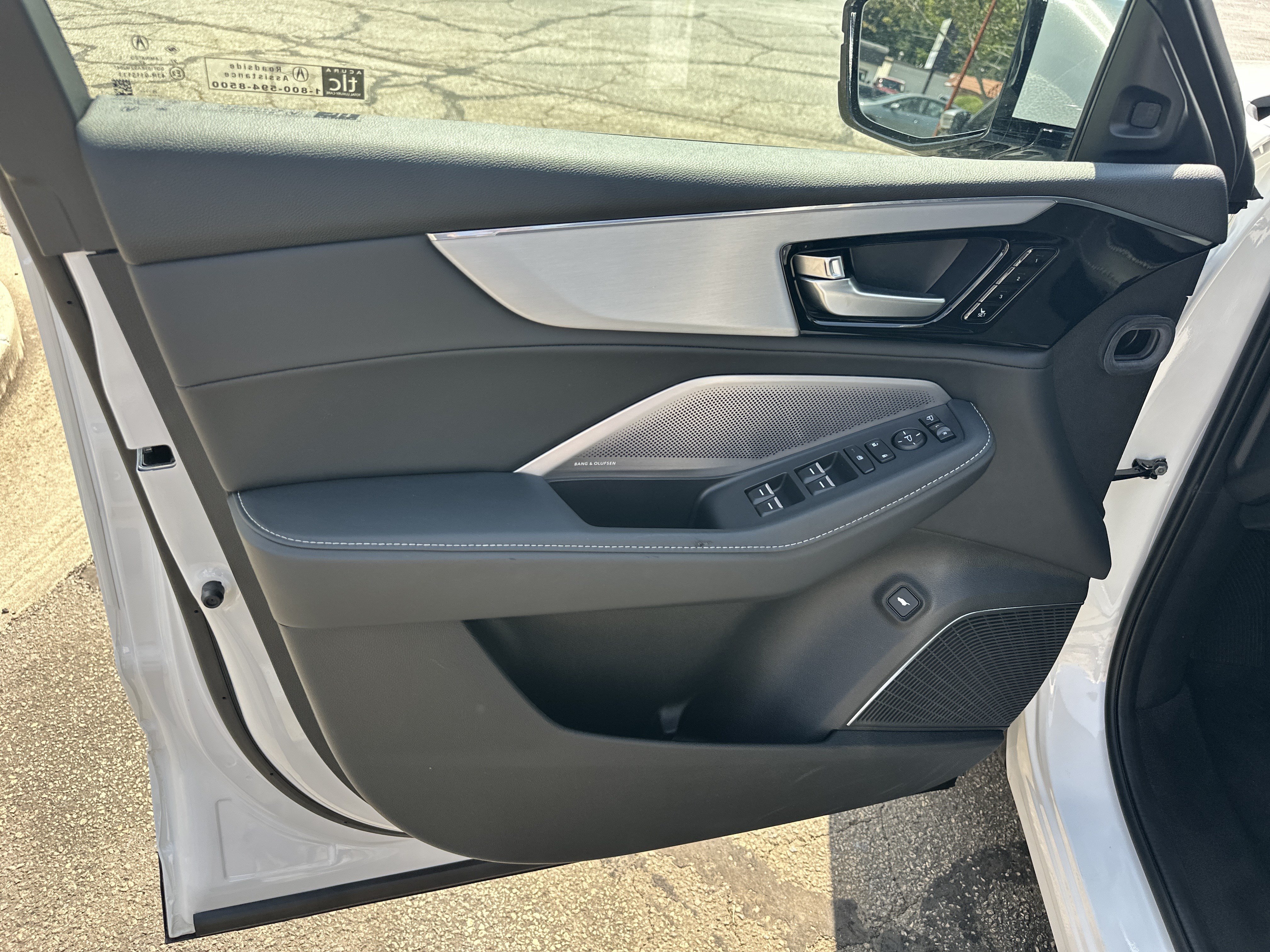 Certified 2026 Acura MDX w/ Technology Package FWD image 10