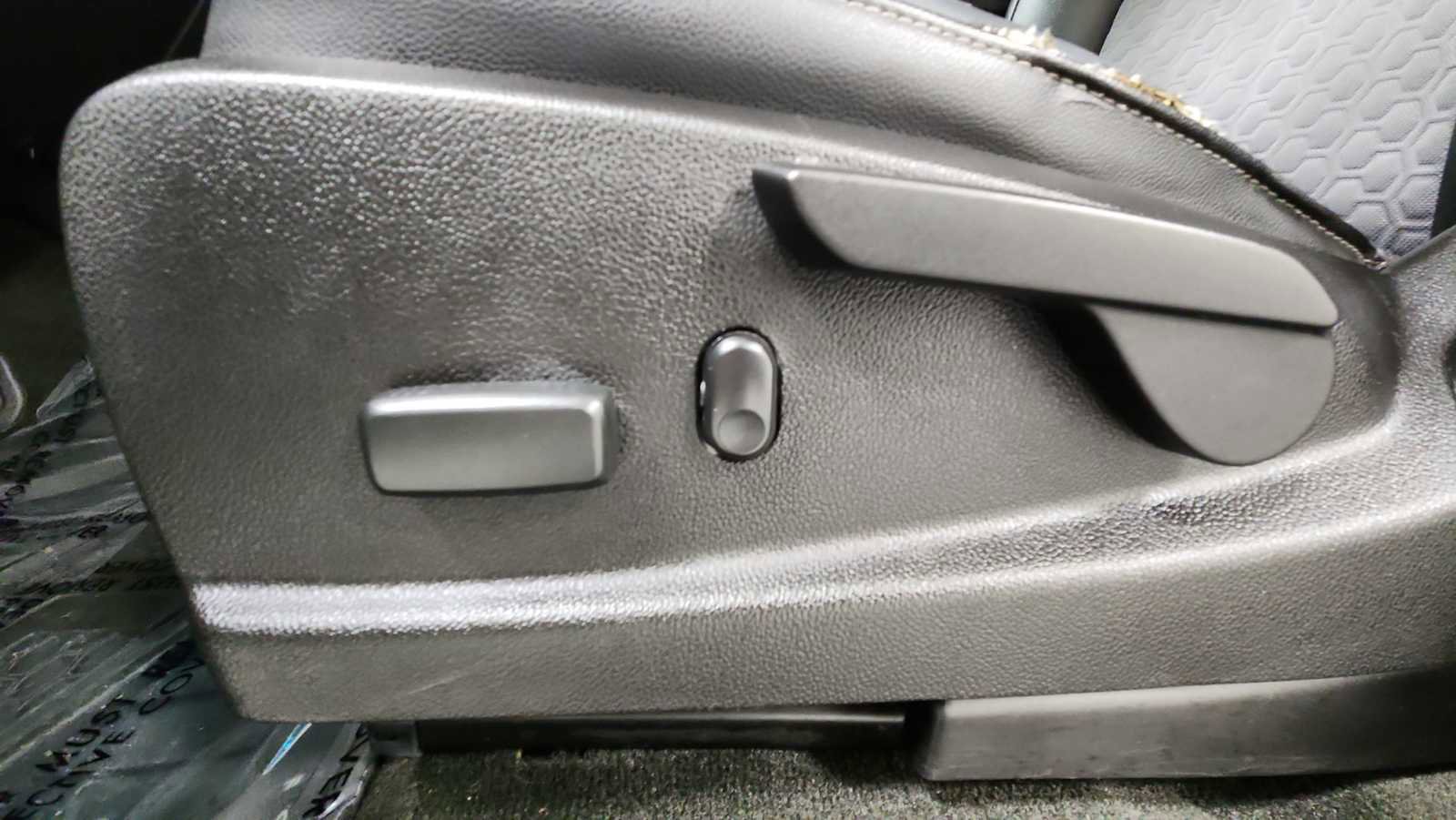 Used 2017 Chevrolet Colorado Z71 image 14