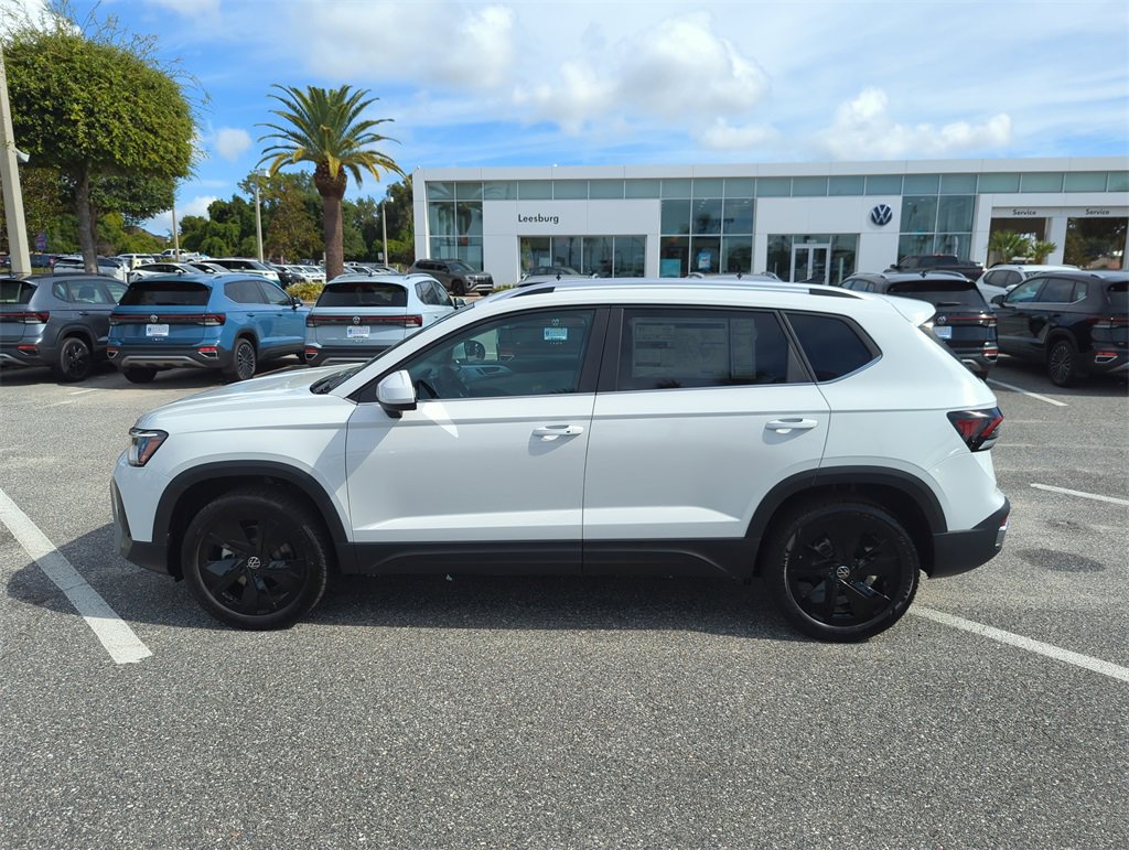 New 2025 Volkswagen Taos SE image 9