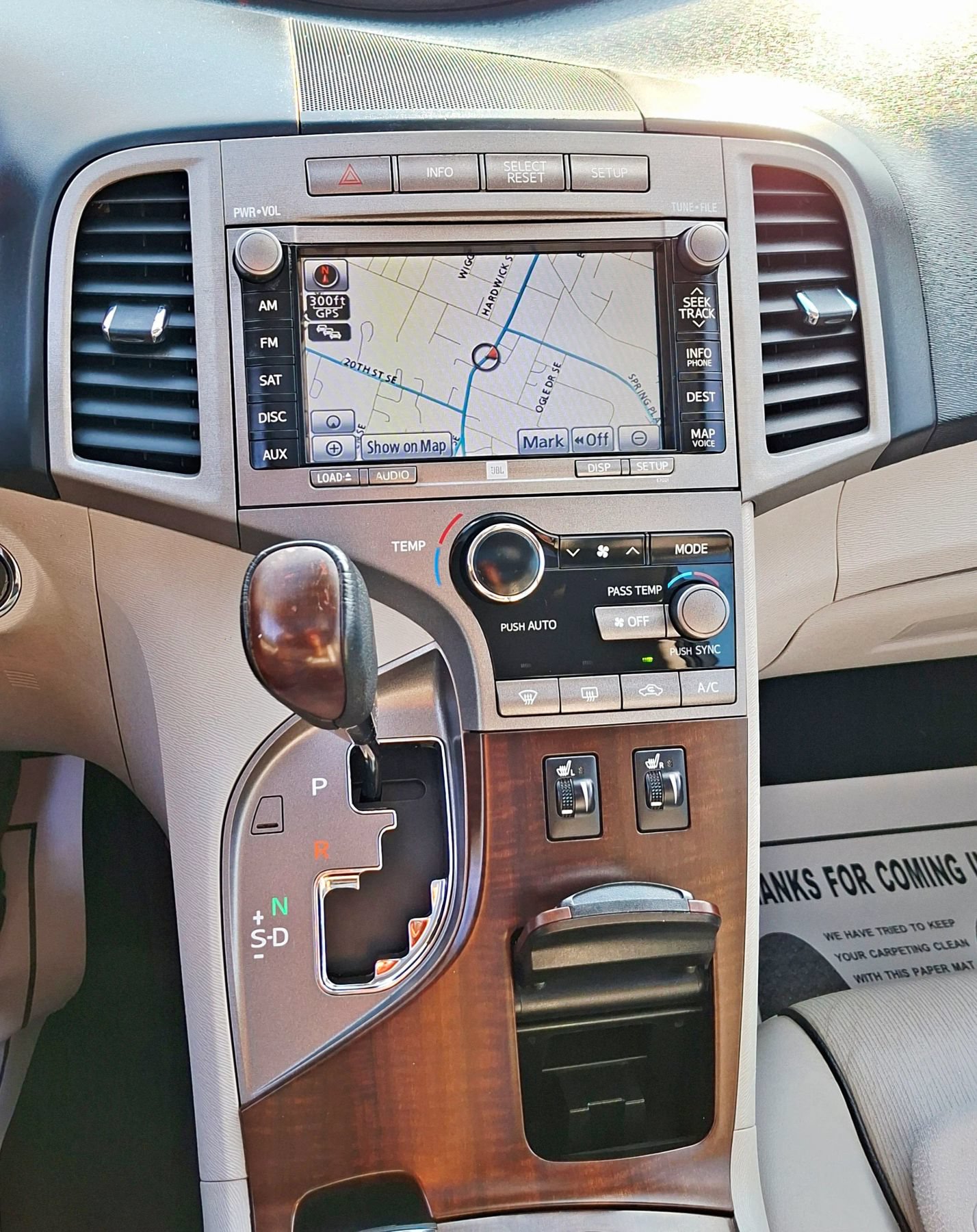 Used 2010 Toyota Venza w/ Premium Pkg #2 FWD image 15