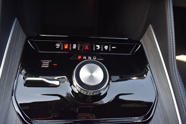 Used 2024 Jeep Wagoneer L Series II w/ Premium Group I image 25