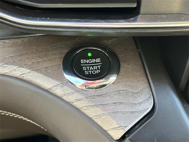 Used 2020 Ford Explorer Platinum w/ Premium Technology Package image 38