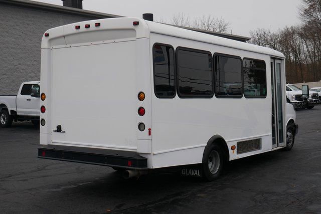 Used 2014 Chevrolet Express 4500 w/ Shuttle Bus Package RWD image 8