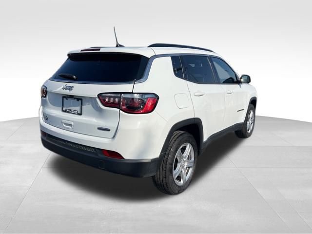 Used 2023 Jeep Compass Latitude image 7