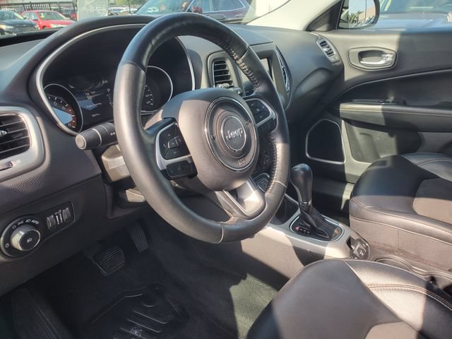 Used 2017 Jeep Compass Latitude w/ Popular Equipment Group AWD/4WD image 13