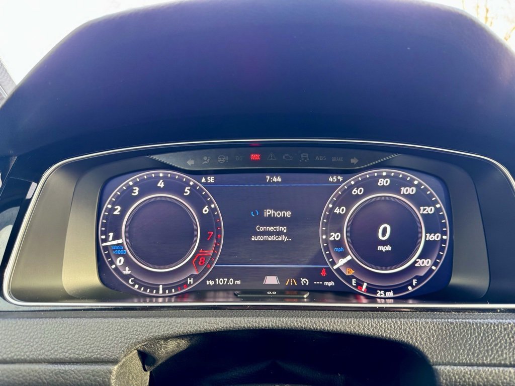 Used 2019 Volkswagen Golf R 4-Door image 32