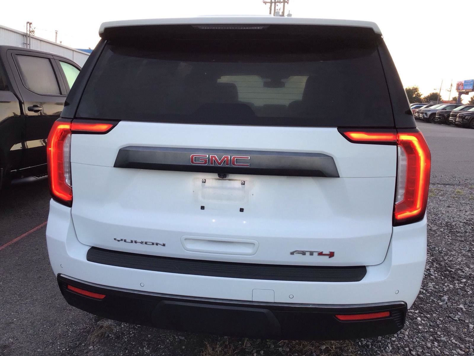 Used 2021 GMC Yukon AT4 w/ Technology Package AWD/4WD image 3