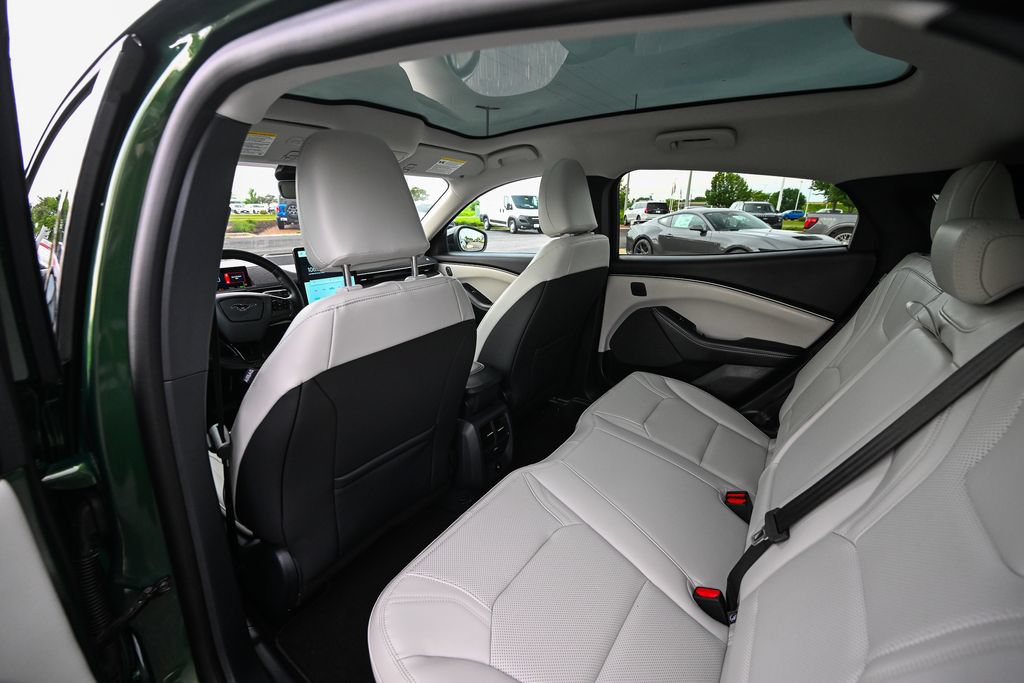 Used 2025 Ford Mustang Mach-E Premium AWD/4WD image 21