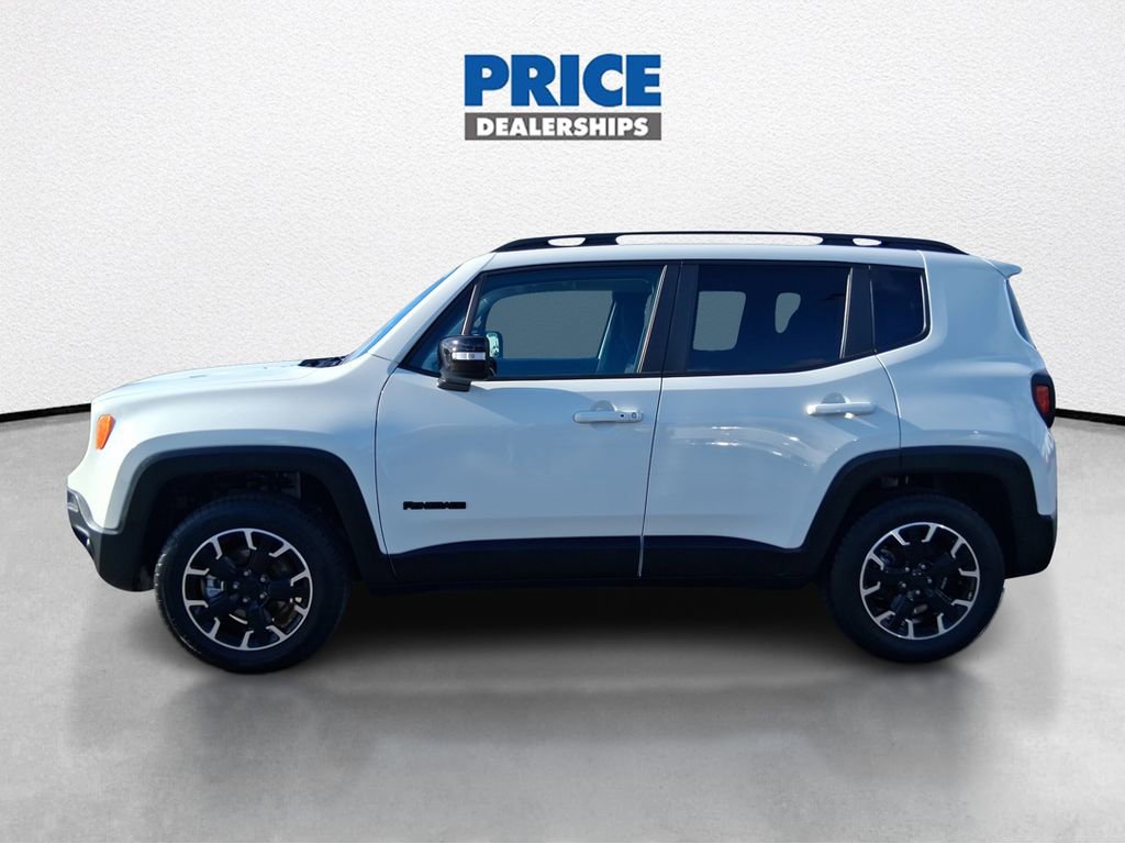 Used 2023 Jeep Renegade Latitude AWD/4WD image 8
