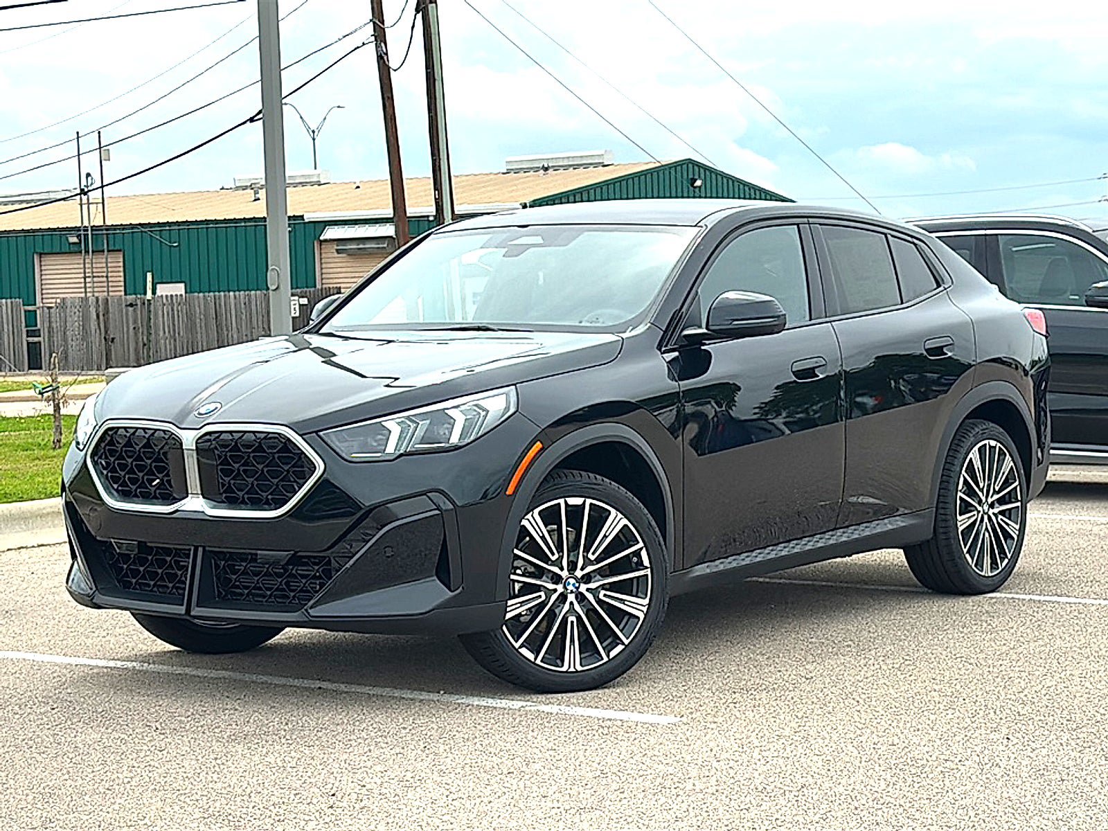 New 2026 BMW X2 xDrive28i w/ Technology Package AWD/4WD image 2