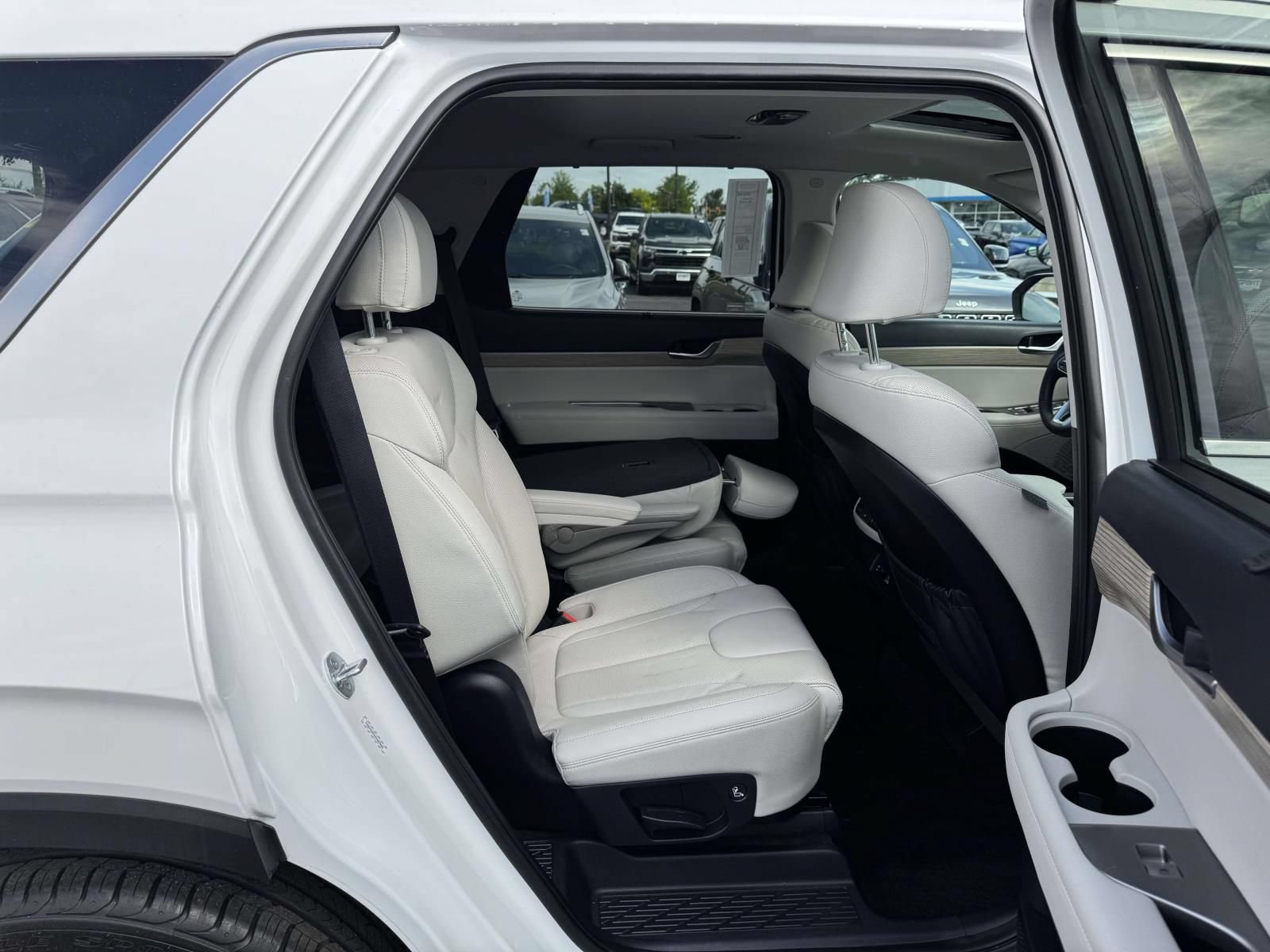 Used 2022 Hyundai Palisade SEL w/ Premium Package AWD/4WD image 15
