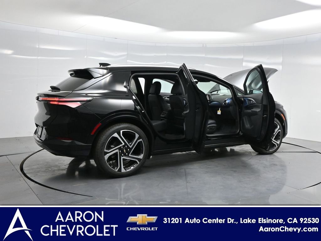 New 2026 Chevrolet Equinox EV LT w/ Convenience Package II FWD image 4