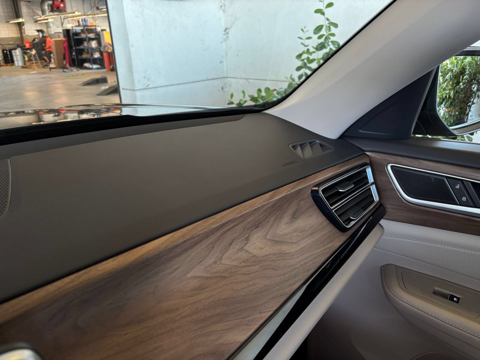 Used 2026 Volkswagen Atlas SE FWD image 38