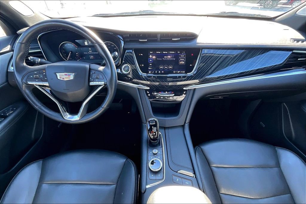 Used 2025 Cadillac XT6 Premium Luxury image 20