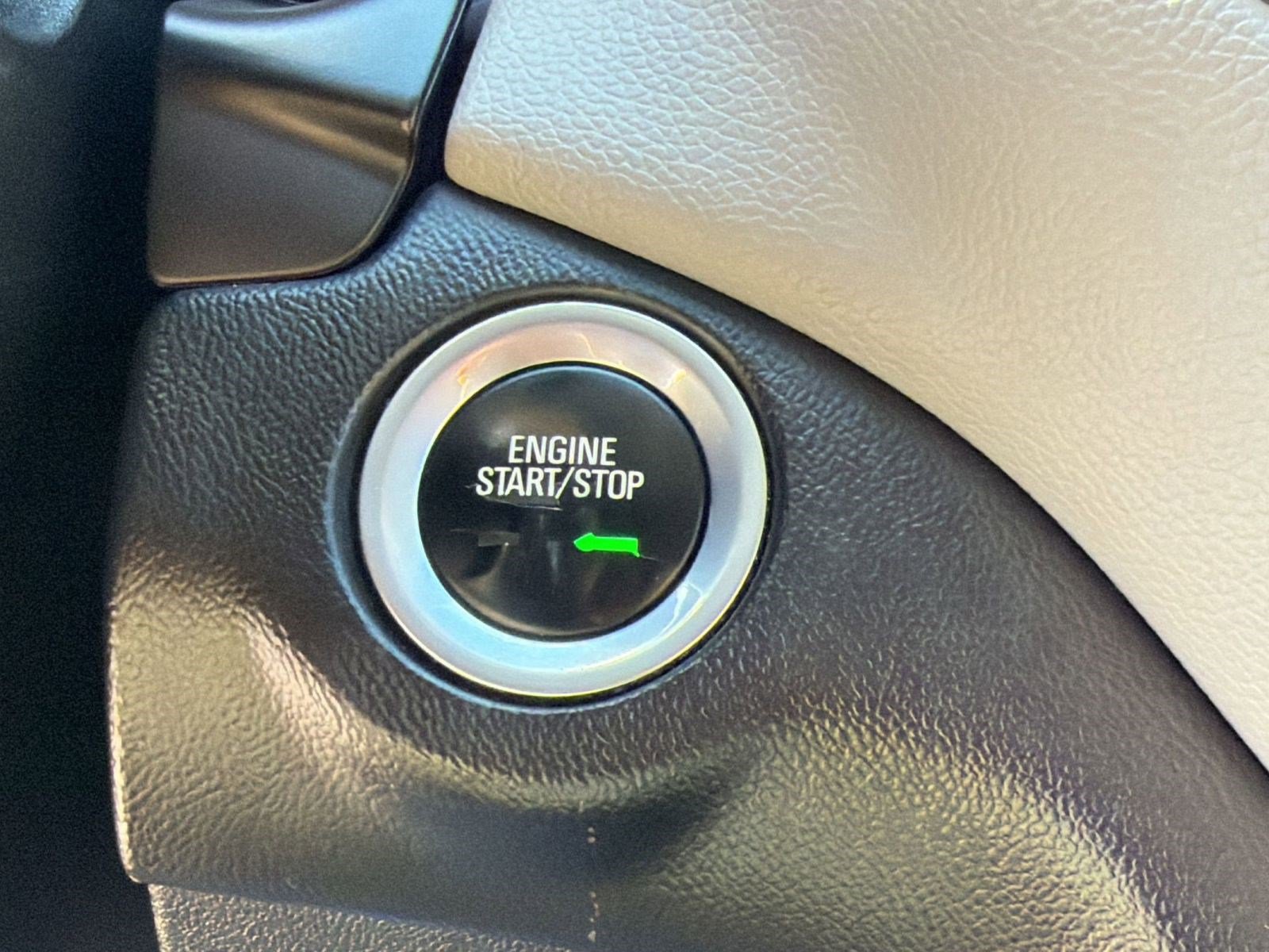 Used 2018 Chevrolet Equinox LS FWD image 23