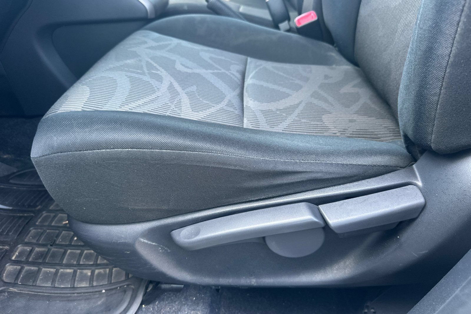 Used 2015 Scion xB FWD image 13
