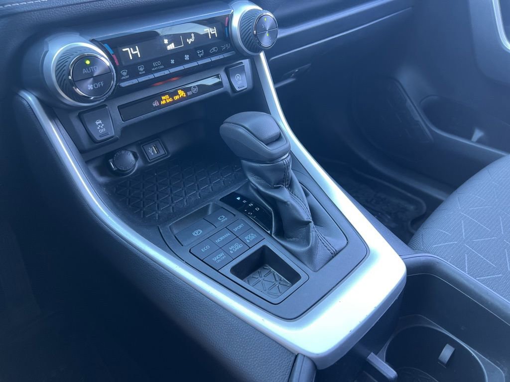 Used 2023 Toyota RAV4 XLE image 19