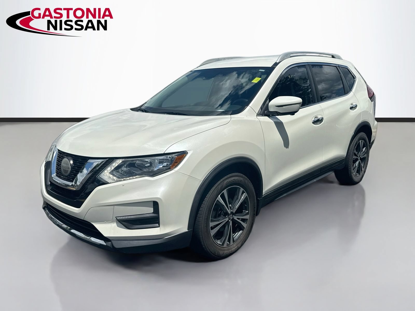 Used 2019 Nissan Rogue SV w/ Premium Package FWD video 3