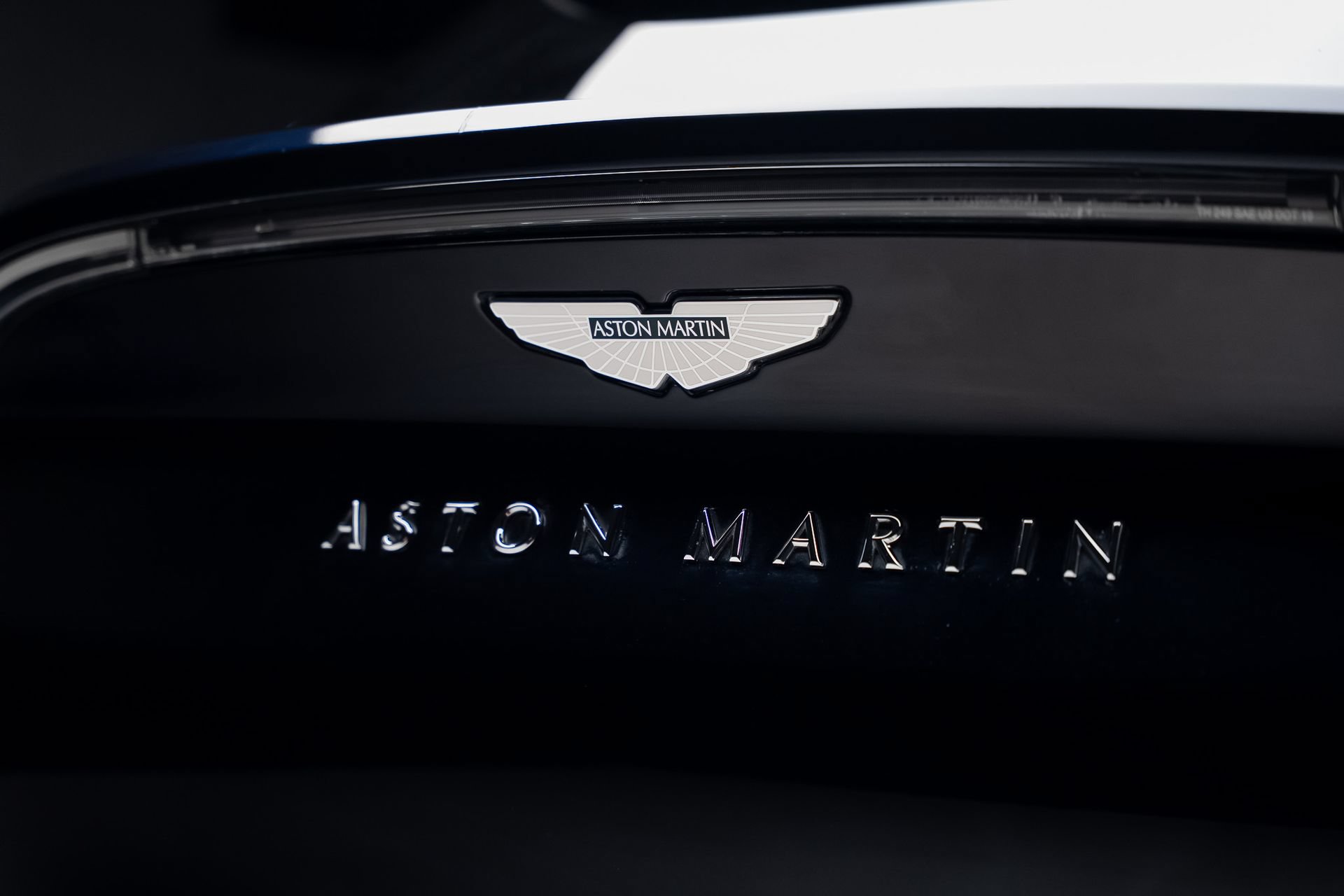 Used 2021 Aston Martin DBX AWD/4WD image 29