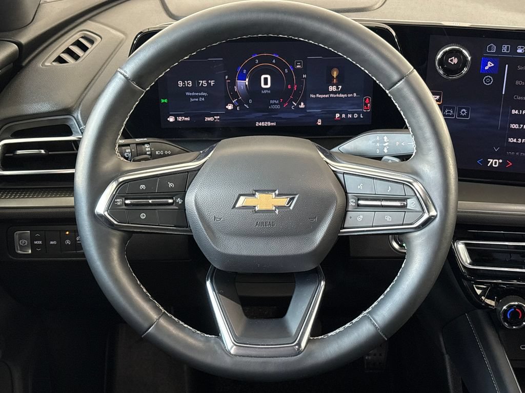 Used 2025 Chevrolet Traverse LT w/ Driver Confidence Package AWD/4WD image 20