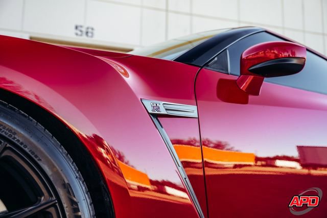 Used 2014 Nissan GT-R Premium image 30