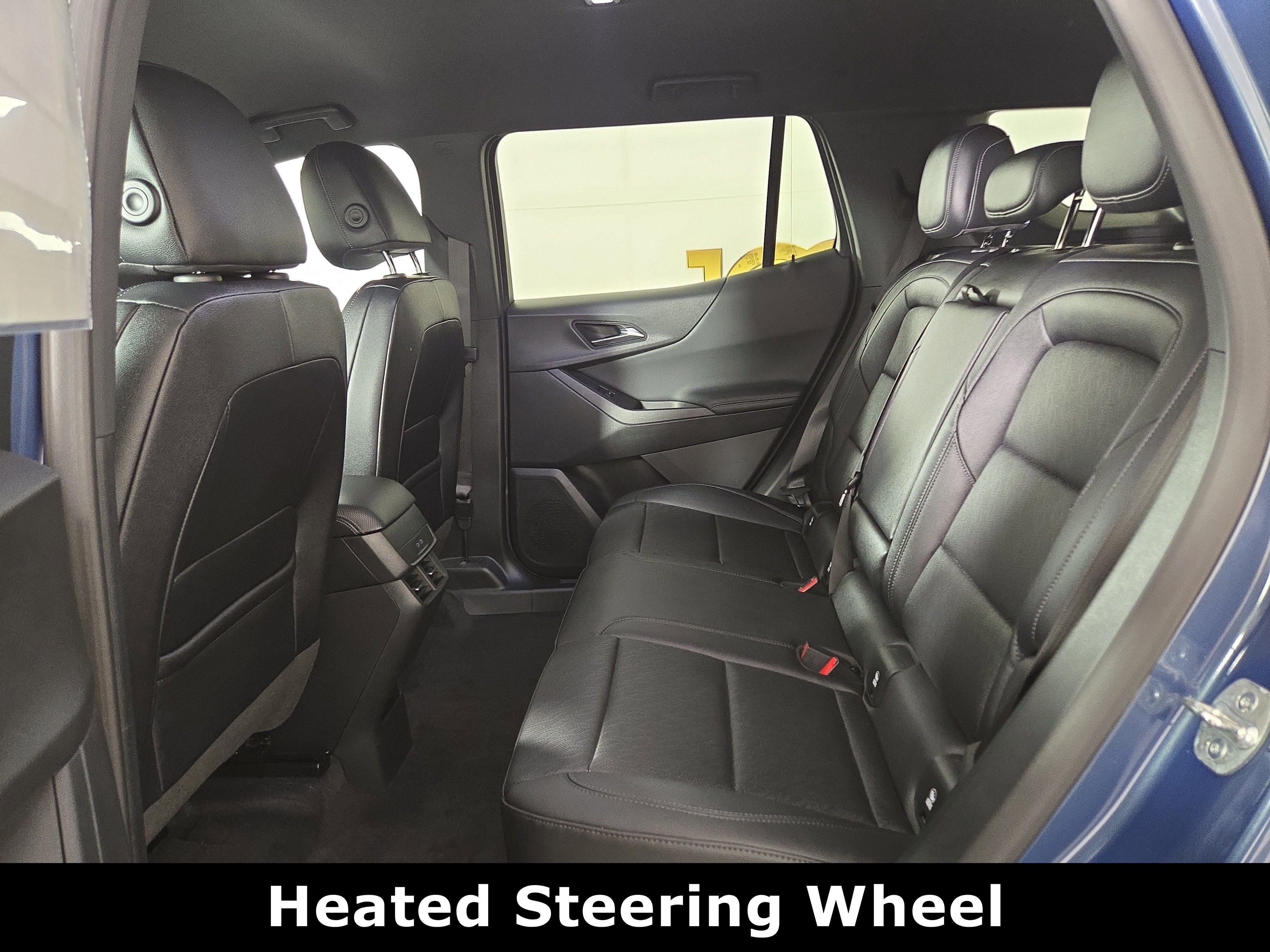 Used 2025 Chevrolet Equinox LT w/ Convenience Package II image 12