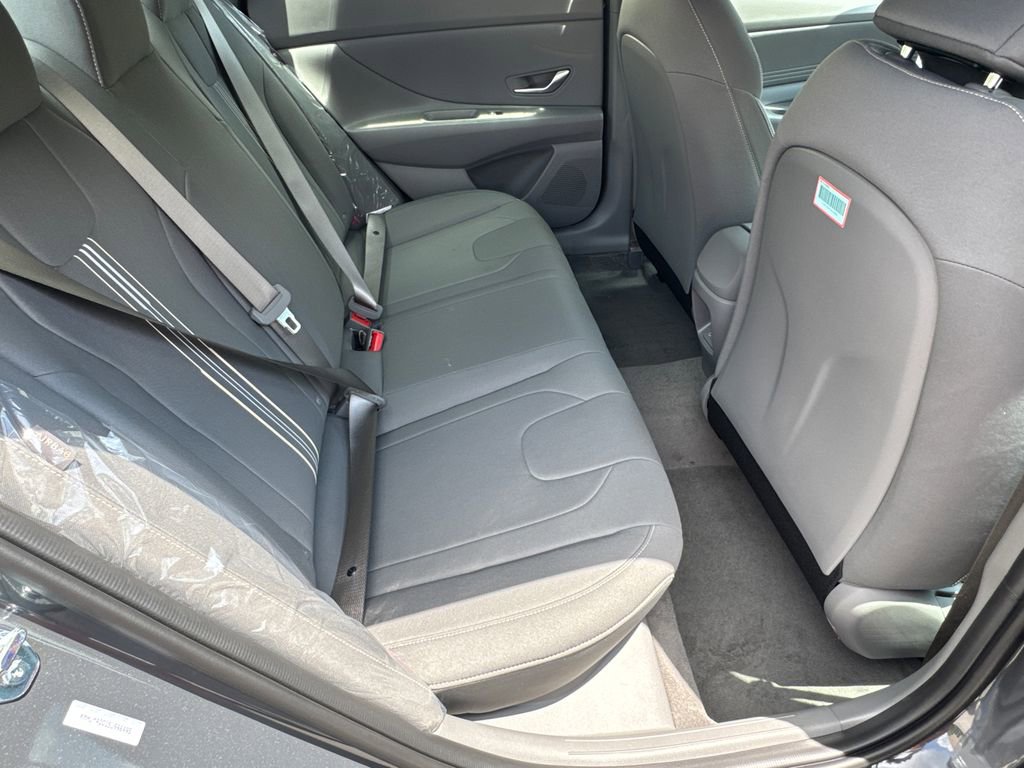 New 2025 Hyundai Elantra Sport image 15