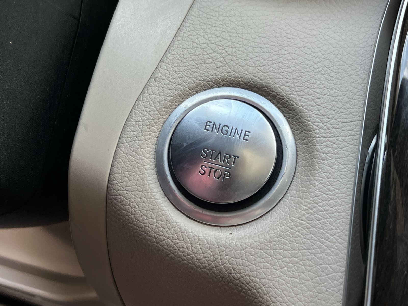 Used 2015 Mercedes-Benz C 300 4MATIC Sedan image 37