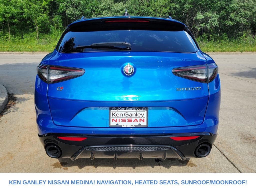 Used 2024 Alfa Romeo Stelvio Veloce AWD/4WD image 4