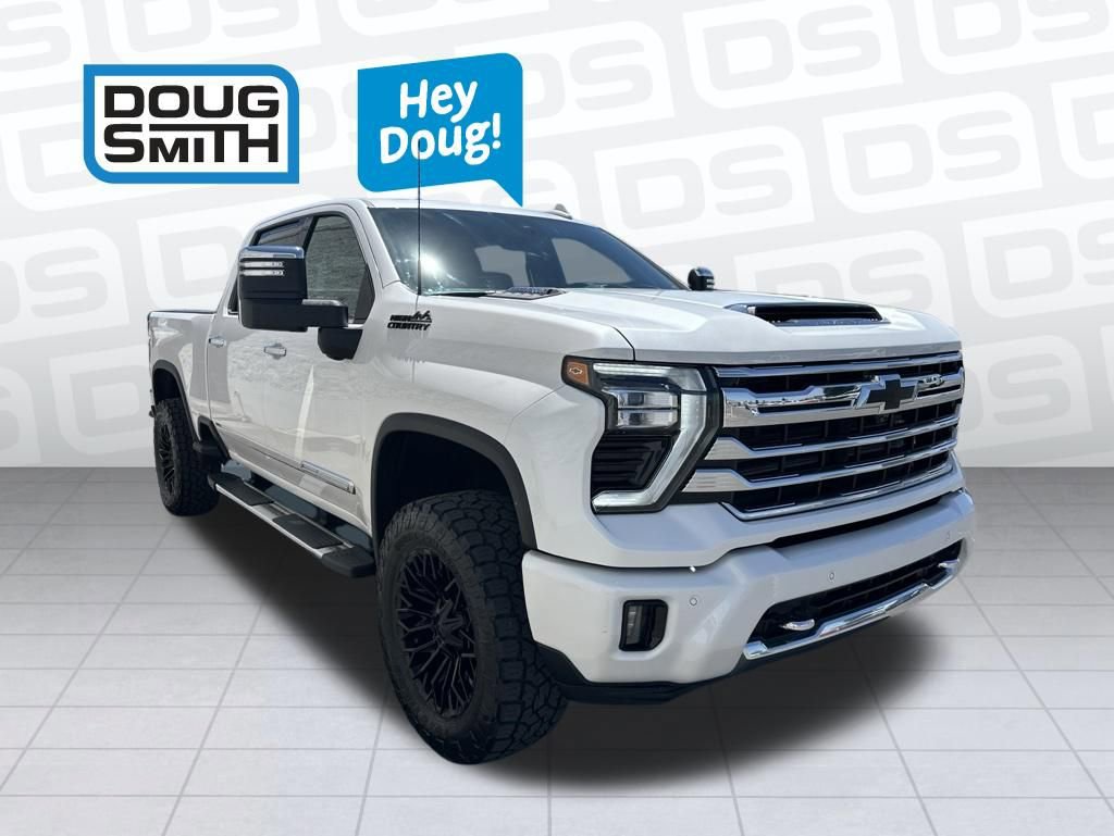Used 2025 Chevrolet Silverado 2500 High Country w/ Technology Package AWD/4WD image 5