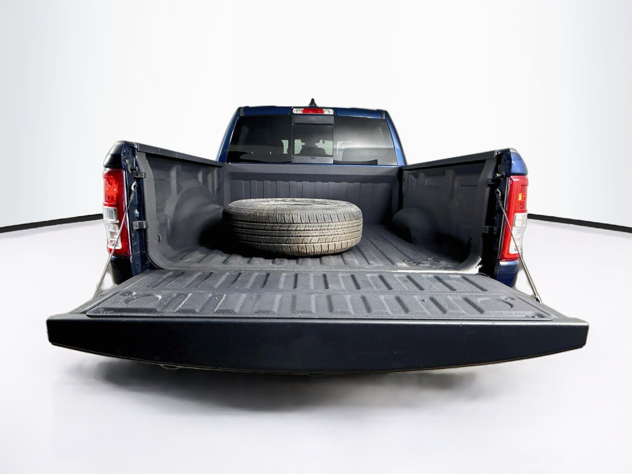 Used 2023 RAM 1500 Big Horn AWD/4WD image 32