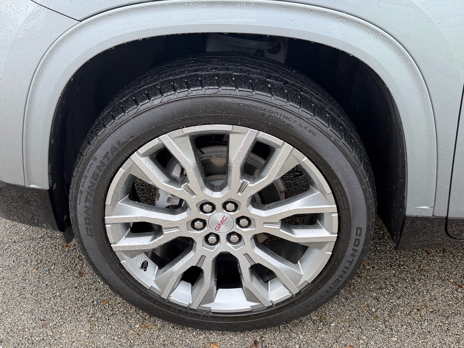 Used 2024 GMC Acadia Denali FWD image 23