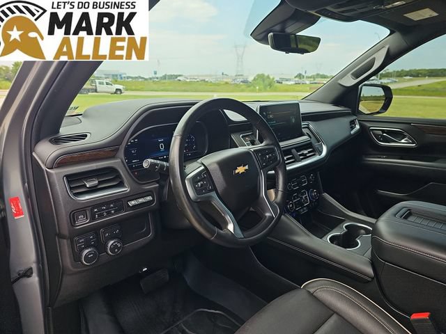 Used 2023 Chevrolet Suburban Premier w/ Premium Package 2 AWD/4WD image 10
