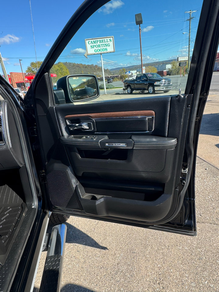Used 2014 RAM 1500 Laramie w/ Convenience Group image 24